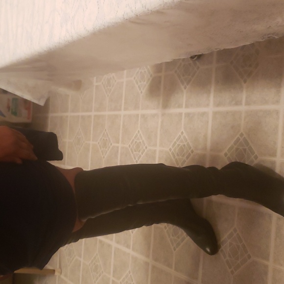 Over the knee boots - Picture 10 of 11